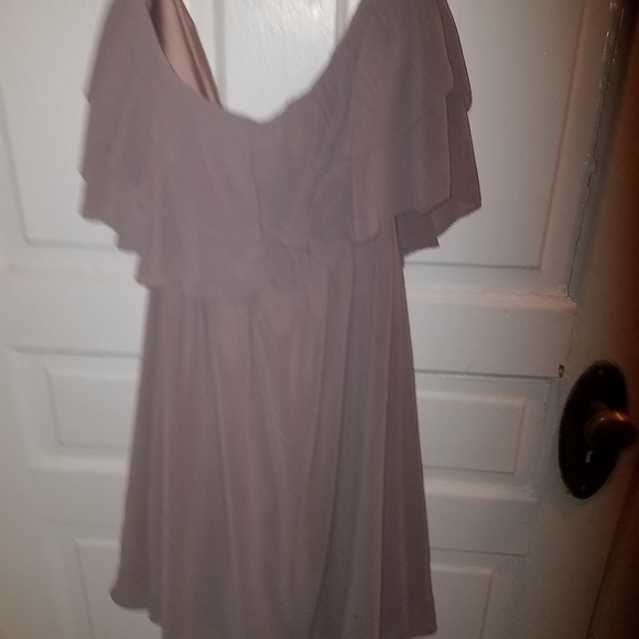 NWOT Strapless dress with flounced top - Picture 2 of 3